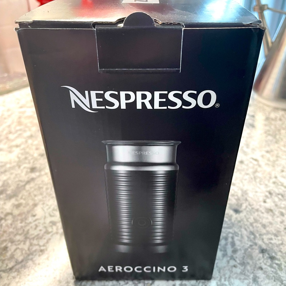 Brand new aeroccino. Never used or removed from original box.